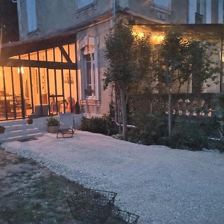 B&B Maison Felisa Sabran Bagian luar foto