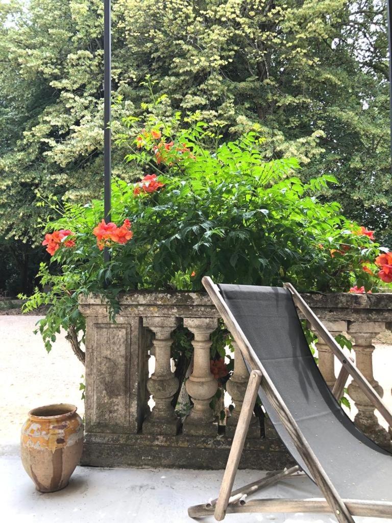 B&B Maison Felisa Sabran Bagian luar foto