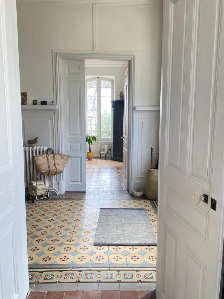 B&B Maison Felisa Sabran Bagian luar foto