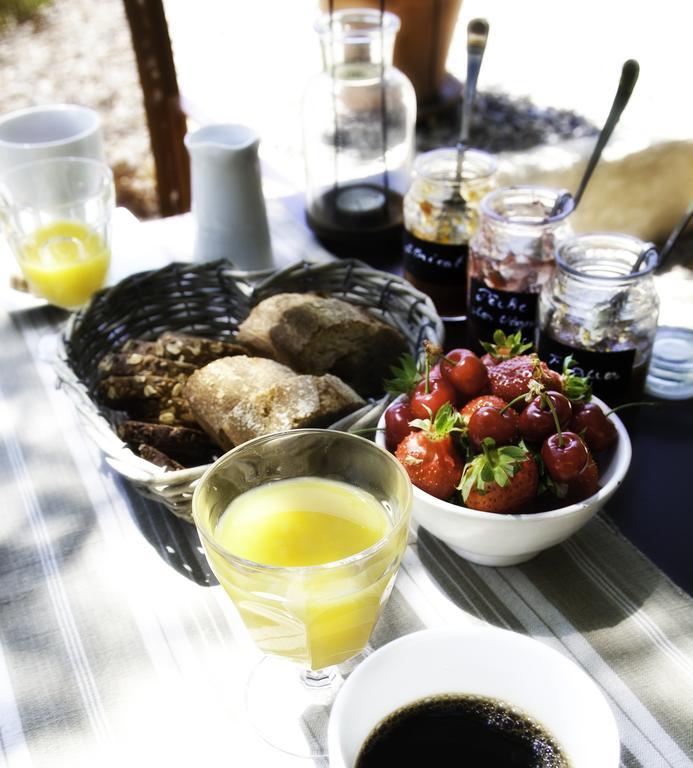B&B Maison Felisa Sabran Bagian luar foto